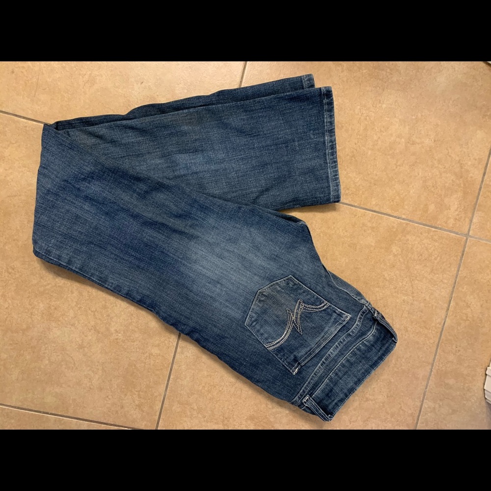 Straight leg Women’s Wranglers